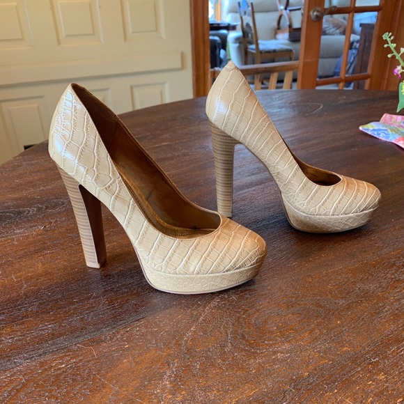 BCBGeneration Shoes - BCBGeneration Tan Platform Heels - NWOT